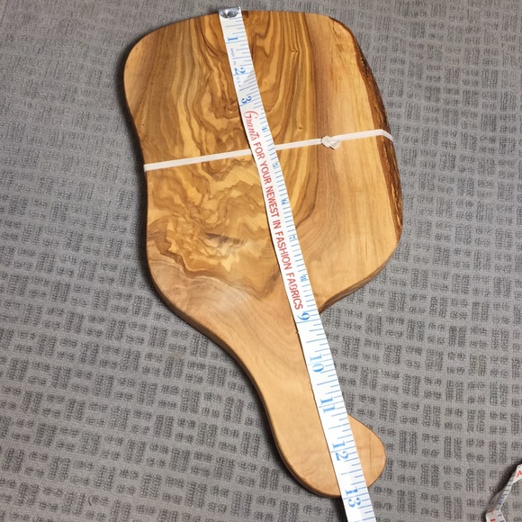 Trader Joe’s Olive Wood Cheese & Cutting Board NWT - Picture 3 of 5
